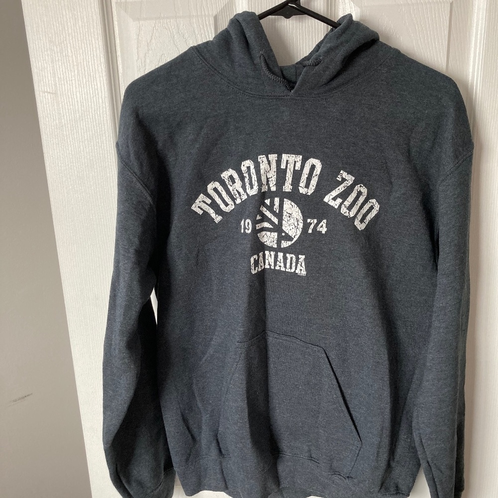 Toronto Zoo Classic Hoodie (EUC)